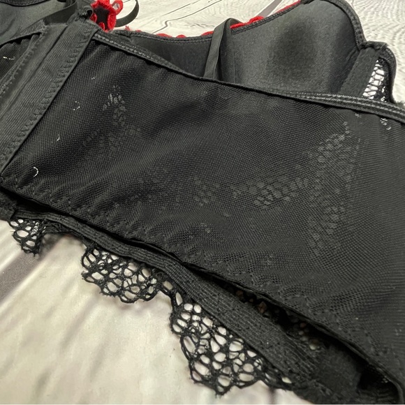 Black lace red hearts wired bralette - Picture 5 of 13